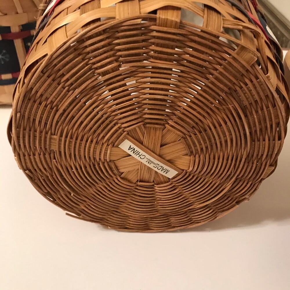 Wicker Baskets Set of 3 Winter Holiday Christmas - Picture 5 of 11